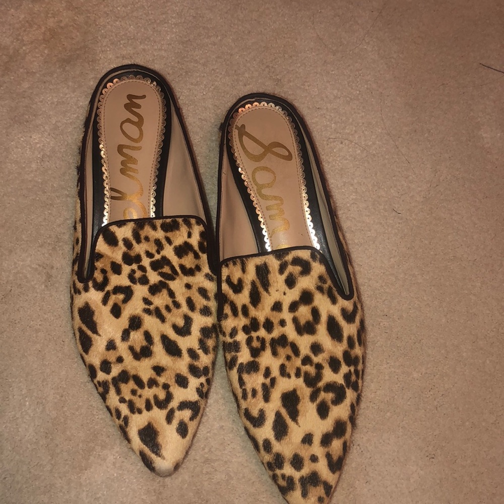 Leopard flats